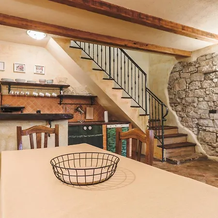 Lena Apartment