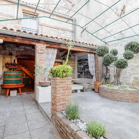 Lena 아파트 브르사르